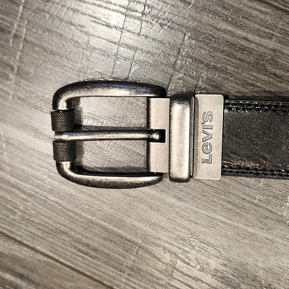 EUC LEVI'S Men's sz 44/110 Genuine Leather Belt - Picture 3 of 6